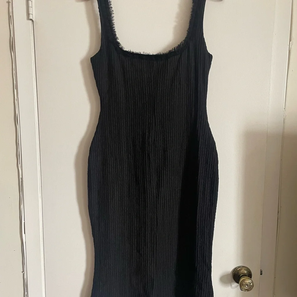 Mirror Palais Black Ribbed Sleeveless Midi Dress - Picture 7 of 8